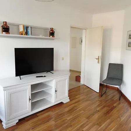 In Idyllischer Lage In Den Kaiserbaedern